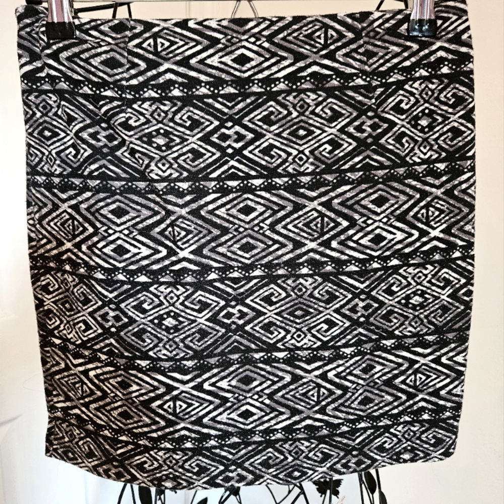 Geometric Mini‎ Skirt